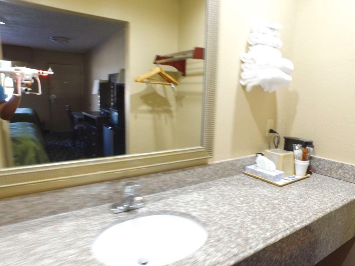 Cross Road Motel Trenton Экстерьер фото